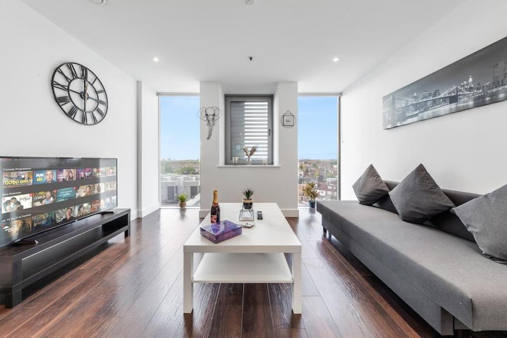 Amazing Britania 1 Bedroom Flat In London Bp40 Exterior photo