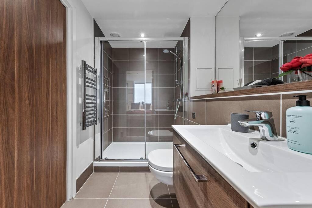 Amazing Britania 1 Bedroom Flat In London Bp40 Exterior photo